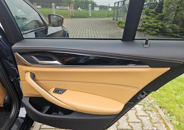 BMW Seria 5 cena 255000 przebieg: 164000, rok produkcji 2018 z Reszel małe 529